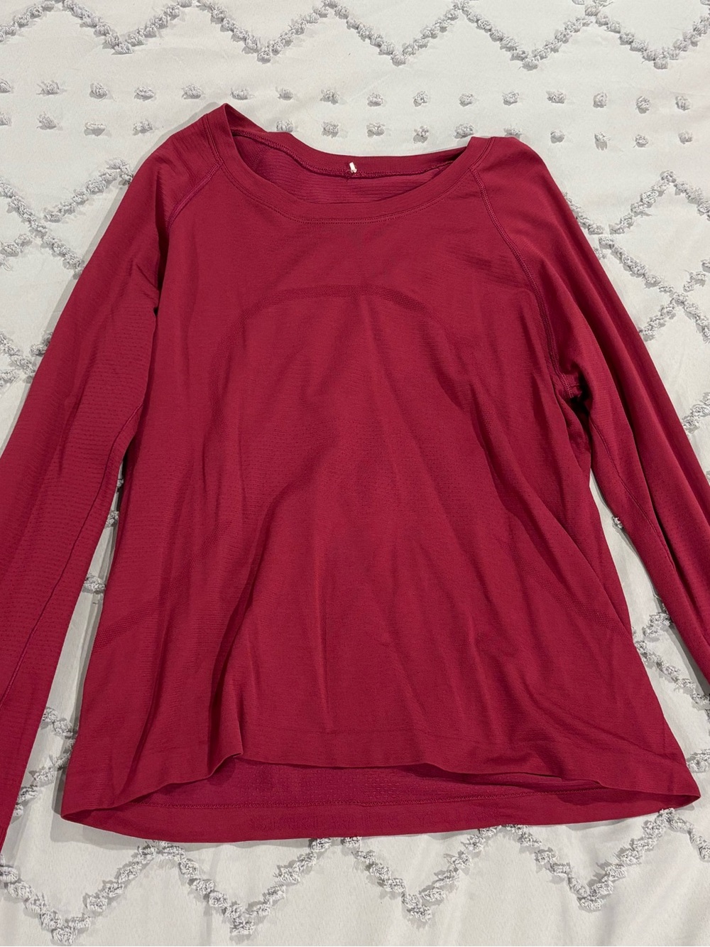 Long-Sleeve Lululemon Women's Top in Deep Berry